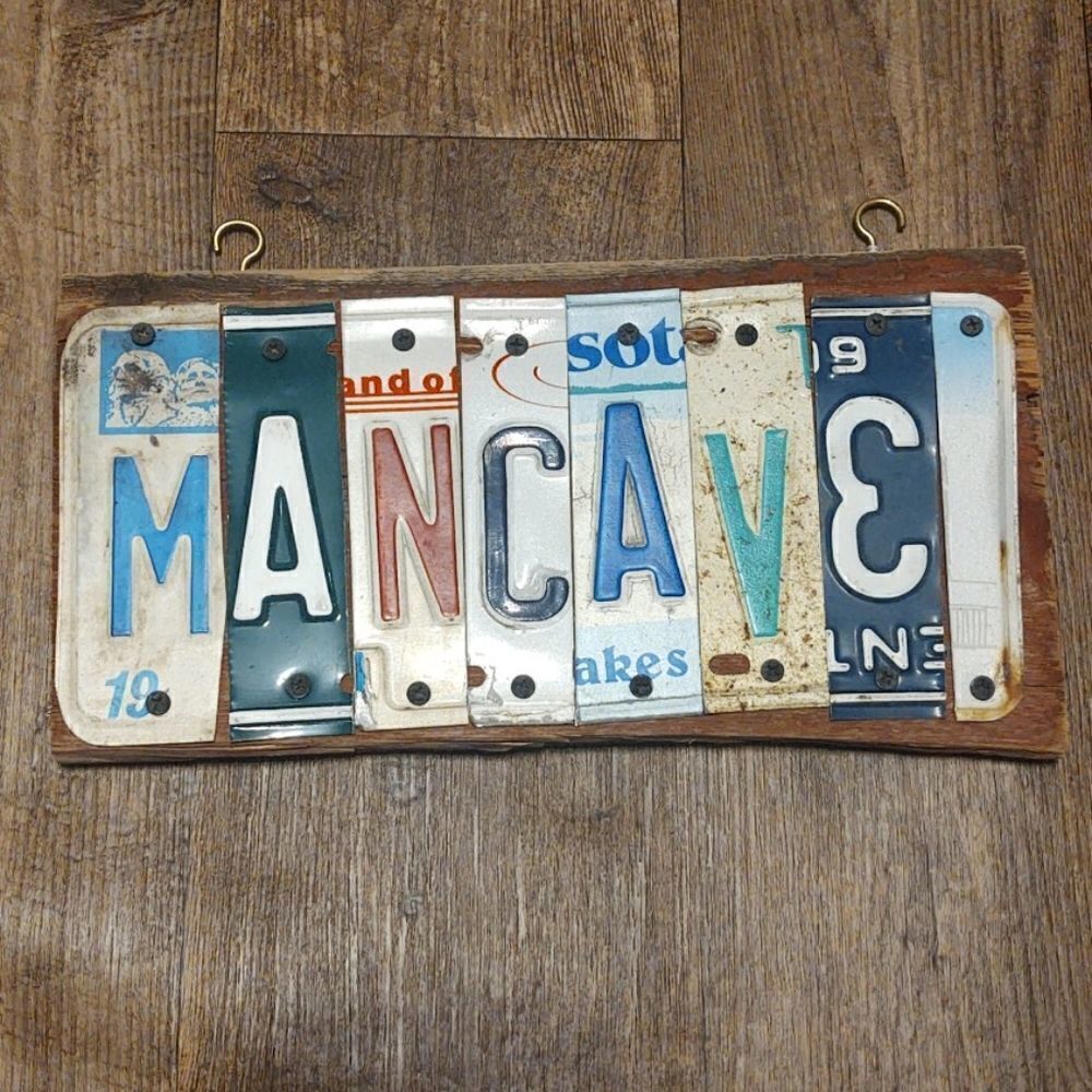 ‎Handmade custom man-cave auto plate signs